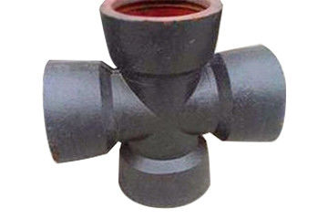 Instalaciones de tuberías dúctiles del hierro de la camiseta de la cruz de la tubería del suelo